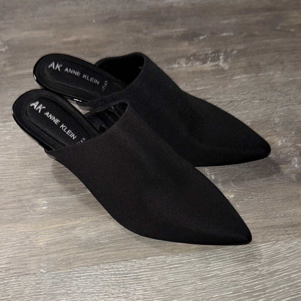 AK Anne Klein iFlex Black Knit Pointed Toe Heeled Mules Slip-Ons Size 7